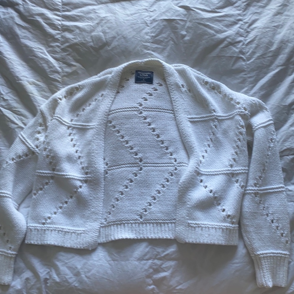 White cropped Sweater